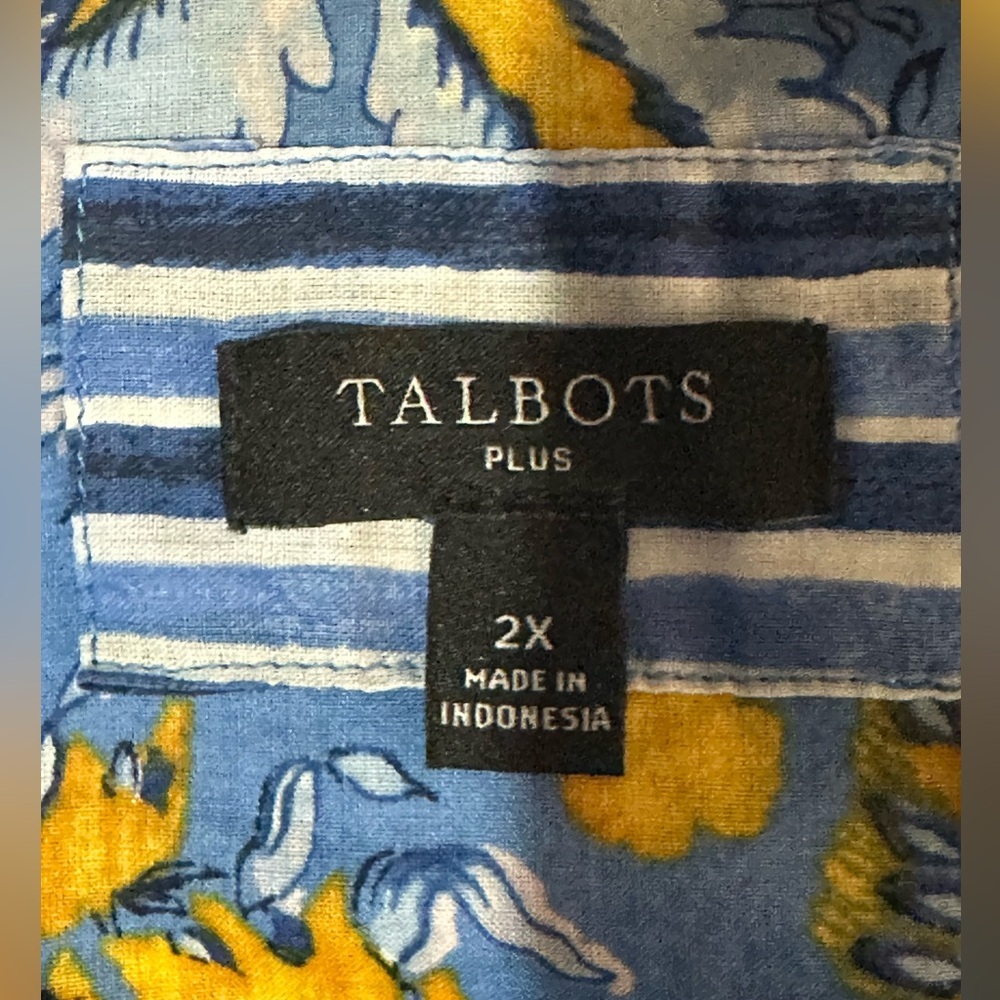 Talbots Blue and Yellow Floral Button Down Shirt 💛💙💛 - Picture 9 of 10